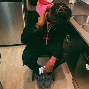 Meet your Posher, Bronell